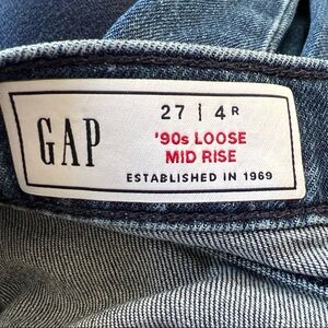 GAP Women's 90s Loose Mid Rise Jeans - Classic Blue